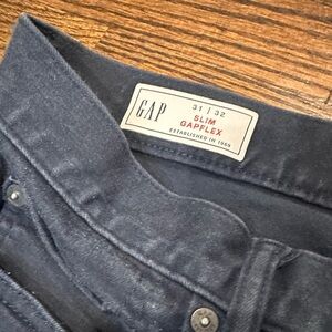 Men’s Slim GapFlex Garment Dyed Navy Jeans size 31x32